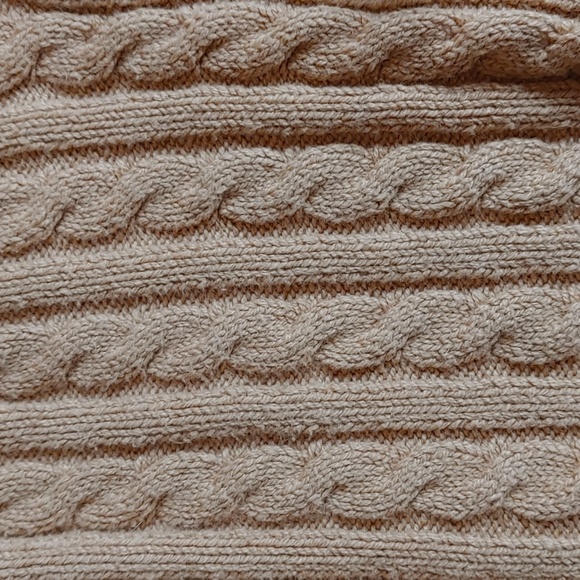 Hollister Crop Sweater - Picture 3 of 4